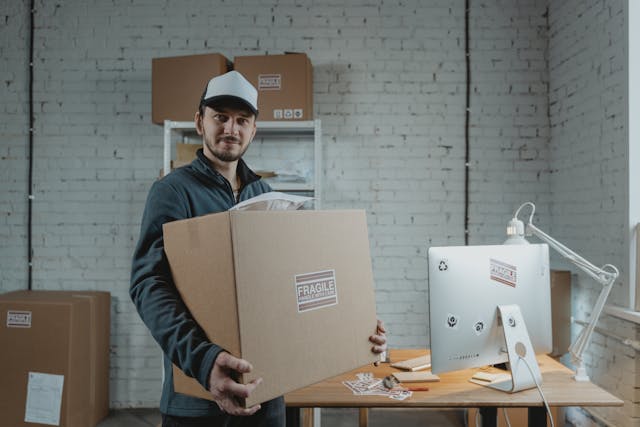 After-hours office relocation in Peterborough by SpeedyPack Movers After-hours office relocation in Peterborough by SpeedyPack Movers