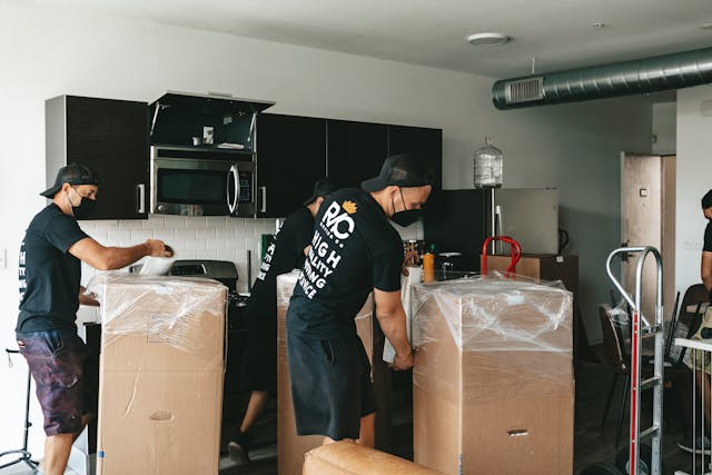 Residential movers Peterborough — SpeedyPack house relocation team