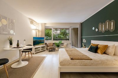 Moving boxes Peterborough — bachelor apartment packing kit by SpeedyPack